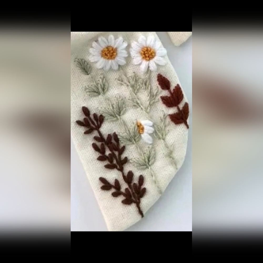 Handmade Custom Embroidered Bows - Picture 2 of 6